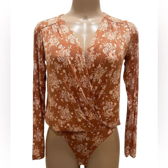 NWT-FREE PEOPLE Turnt Bodysuit - Picture 2 of 10